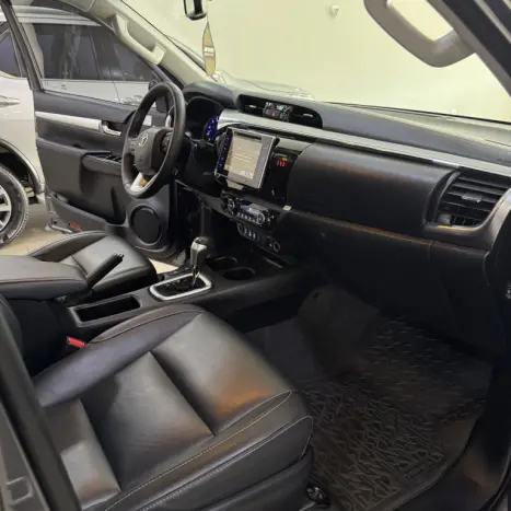 TOYOTA Hilux Caminhonete 2.8 16V SRV 4X4 DIESEL CABINE DUPLA AUTOMTICO, Foto 16