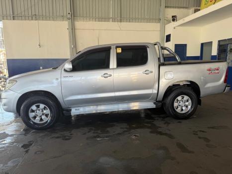 TOYOTA Hilux Caminhonete 2.5 16V 4P 4X4 TURBO DIESEL CABINE DUPLA, Foto 2