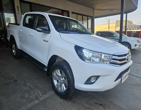 TOYOTA Hilux Caminhonete 2.8 16V SRV 4X4 DIESEL CABINE DUPLA AUTOMTICO, Foto 2