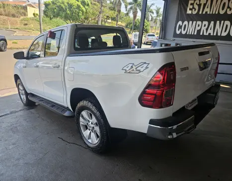 TOYOTA Hilux Caminhonete 2.8 16V SRV 4X4 DIESEL CABINE DUPLA AUTOMTICO, Foto 4