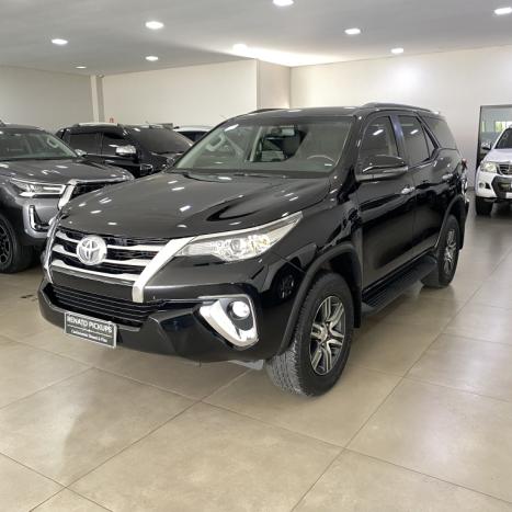 TOYOTA Hilux SW4 2.7 16V 4P FLEX SRV 7 LUGARES AUTOMTICO, Foto 3