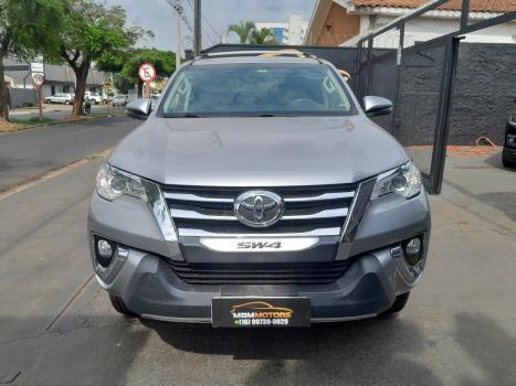 TOYOTA Hilux SW4 2.7 16V 4P FLEX SRV 7 LUGARES AUTOMTICO, Foto 4