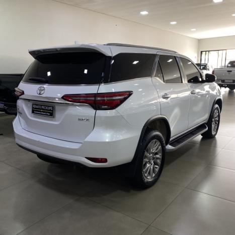 TOYOTA Hilux SW4 2.8 16V 4P SRX 4X4 7 LUGARES TURBO DIESEL AUTOMTICO, Foto 6