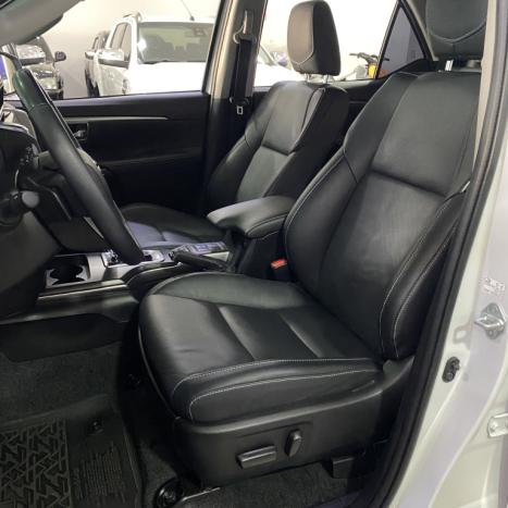 TOYOTA Hilux SW4 2.8 16V 4P SRX 4X4 7 LUGARES TURBO DIESEL AUTOMTICO, Foto 10