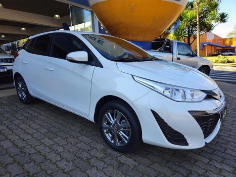 TOYOTA Yaris Hatch 1.5 16V 4P FLEX XL PLUS CONNECT MULTIDRIVE AUTOMTICO CVT, Foto 2