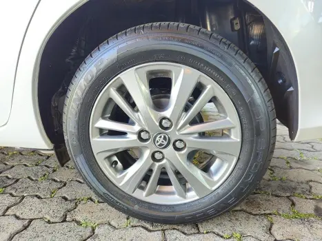 TOYOTA Yaris Hatch 1.5 16V 4P FLEX XL PLUS CONNECT MULTIDRIVE AUTOMTICO CVT, Foto 10