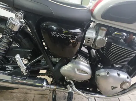 TRIUMPH Boneville T120 1200 , Foto 9