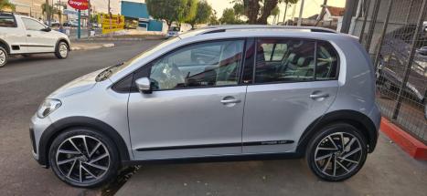 VOLKSWAGEN Cross UP 1.0 12V 4P TSI FLEX, Foto 6