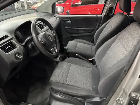 VOLKSWAGEN Fox 1.6 4P TREND FLEX, Foto 10