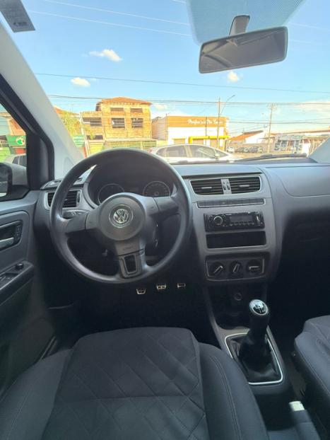 VOLKSWAGEN Fox 1.6 4P HIGHLINE FLEX, Foto 8