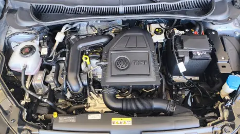 VOLKSWAGEN Nivus 1.0 4P FLEX 200 TSI COMFORTLINE TURBO AUTOMTICO, Foto 17