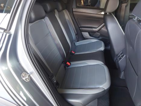 VOLKSWAGEN Nivus 1.0 4P FLEX 200 TSI HIGHLINE TURBO AUTOMTICO, Foto 17