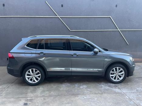 VOLKSWAGEN Tiguan 1.4 250 TSI TOTAL FLEX ALLSPACE COMFORTLINE TURBO AUTOMTICO TIPTRONIC, Foto 4