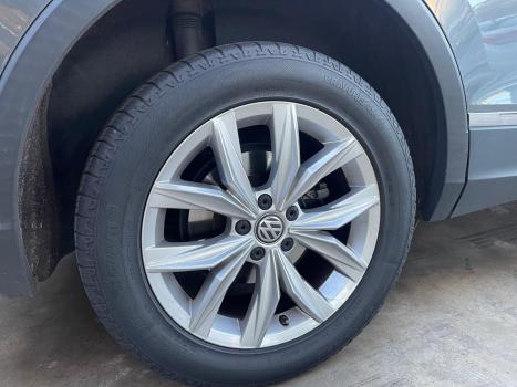 VOLKSWAGEN Tiguan 1.4 250 TSI TOTAL FLEX ALLSPACE COMFORTLINE TURBO AUTOMTICO TIPTRONIC, Foto 6