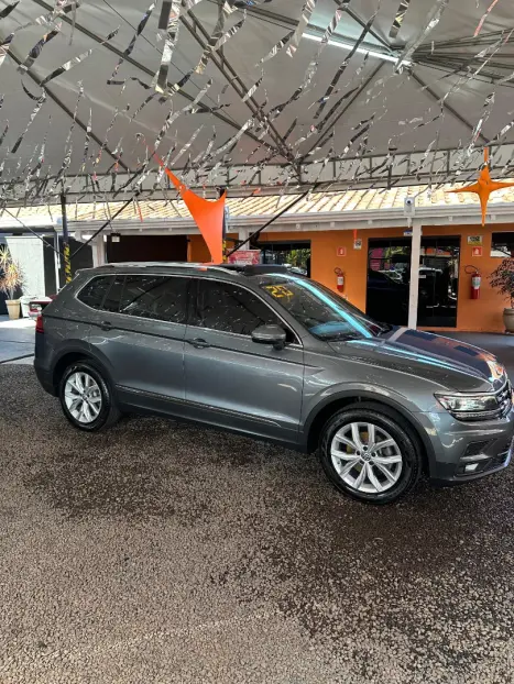 VOLKSWAGEN Tiguan 1.4 250 TSI TOTAL FLEX ALLSPACE COMFORTLINE TURBO AUTOMTICO TIPTRONIC, Foto 3