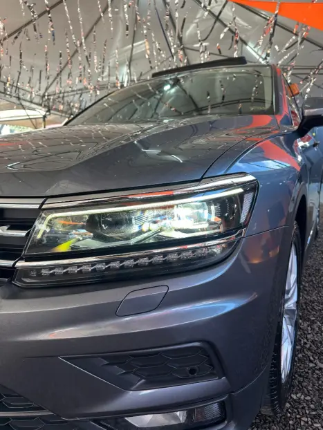 VOLKSWAGEN Tiguan 1.4 250 TSI TOTAL FLEX ALLSPACE COMFORTLINE TURBO AUTOMTICO TIPTRONIC, Foto 4