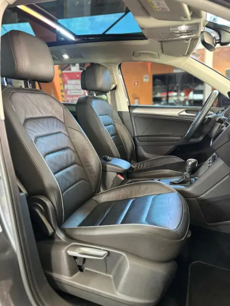 VOLKSWAGEN Tiguan 1.4 250 TSI TOTAL FLEX ALLSPACE COMFORTLINE TURBO AUTOMTICO TIPTRONIC, Foto 10