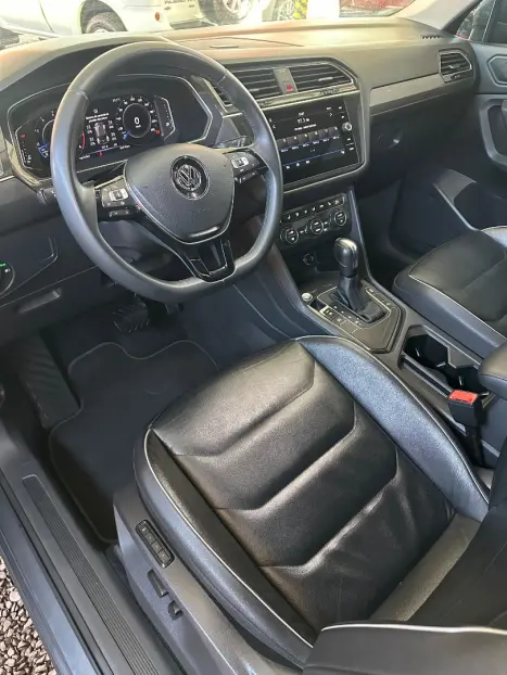 VOLKSWAGEN Tiguan 1.4 250 TSI TOTAL FLEX ALLSPACE COMFORTLINE TURBO AUTOMTICO TIPTRONIC, Foto 11