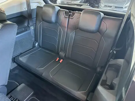 VOLKSWAGEN Tiguan 1.4 250 TSI TOTAL FLEX ALLSPACE COMFORTLINE TURBO AUTOMTICO TIPTRONIC, Foto 13