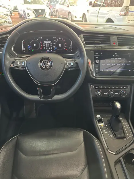 VOLKSWAGEN Tiguan 1.4 250 TSI TOTAL FLEX ALLSPACE COMFORTLINE TURBO AUTOMTICO TIPTRONIC, Foto 19
