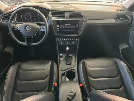 VOLKSWAGEN Tiguan 1.4 250 TSI TOTAL FLEX ALLSPACE COMFORTLINE TURBO AUTOMTICO TIPTRONIC, Foto 20