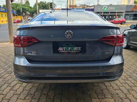 VOLKSWAGEN Virtus 1.0 4P 200 TSI FLEX COMFORTLINE AUTOMTICO, Foto 4