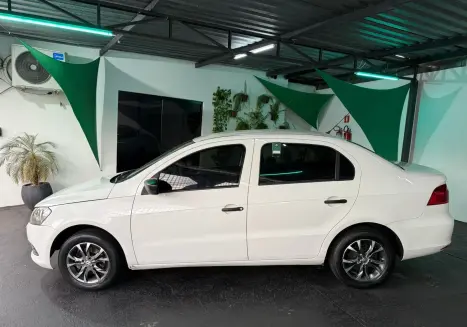 VOLKSWAGEN Voyage 1.6 4P FLEX, Foto 4