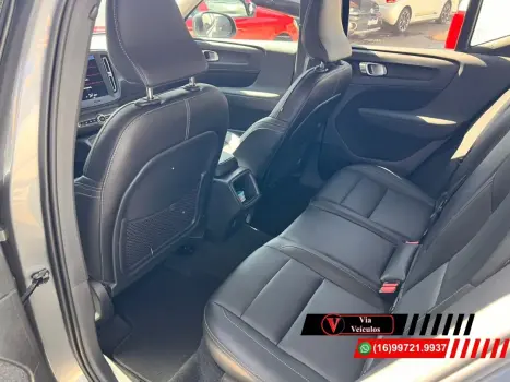 VOLVO XC40 2.0 16V 4P T4 TURBO GEARTRONIC AUTOMTICO, Foto 8