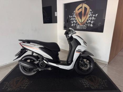 YAMAHA Fluo 125 ABS, Foto 1