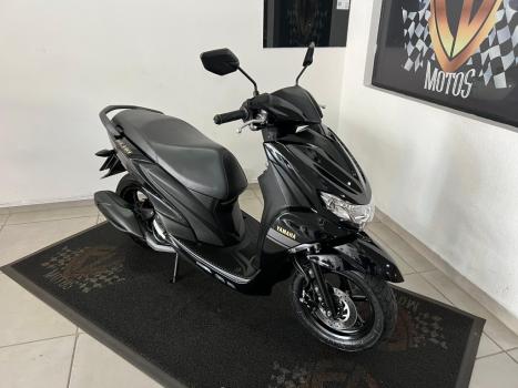 YAMAHA Fluo 125 ABS, Foto 2