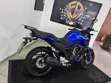 YAMAHA FZ 15 Fazer ABS, Foto 4