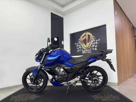 YAMAHA FZ 15 Fazer ABS, Foto 5