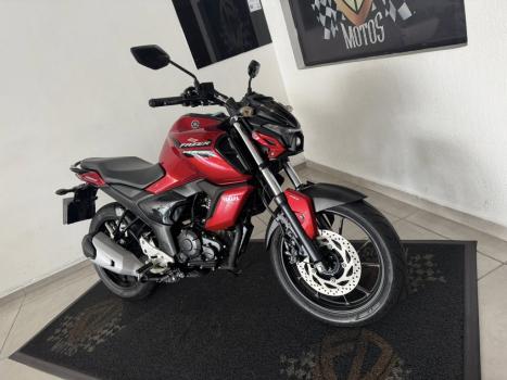 YAMAHA FZ 15 Fazer ABS, Foto 2