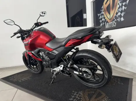 YAMAHA FZ 15 Fazer ABS, Foto 4