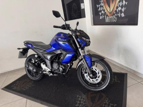YAMAHA FZ 15 Fazer ABS, Foto 2