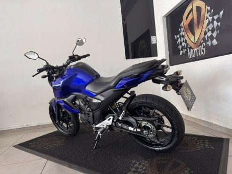 YAMAHA FZ 15 Fazer ABS, Foto 4