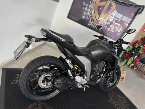 YAMAHA FZ 25 250 Fazer Flex , Foto 4