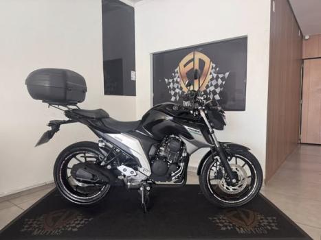 YAMAHA FZ 25 250 Fazer Flex , Foto 1