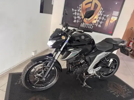YAMAHA FZ 25 250 Fazer Flex , Foto 3