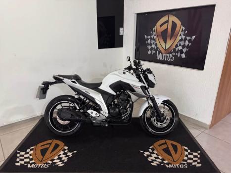 YAMAHA FZ 25 250 Fazer Flex , Foto 1