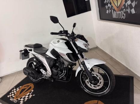 YAMAHA FZ 25 250 Fazer Flex , Foto 2