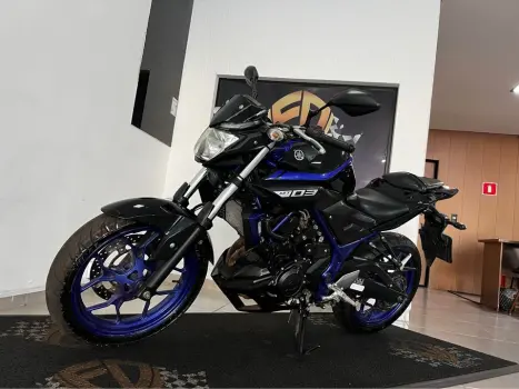 YAMAHA MT-03 300 ABS, Foto 3