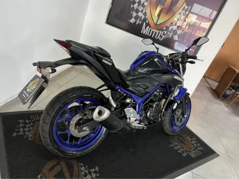 YAMAHA MT-03 300 ABS, Foto 6