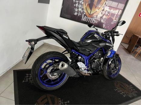 YAMAHA MT-03 300 ABS, Foto 4