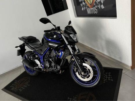 YAMAHA MT-03 300 ABS, Foto 2