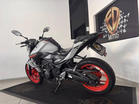 YAMAHA MT-03 300 ABS, Foto 6