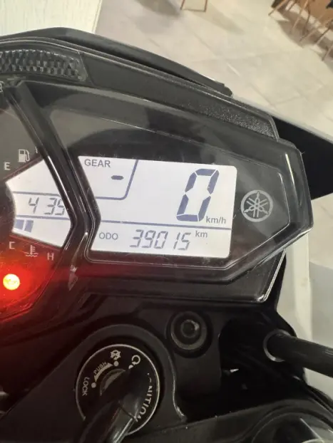 YAMAHA MT-03 300 ABS, Foto 9