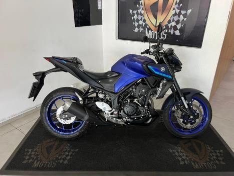 YAMAHA MT-03 300 ABS, Foto 1