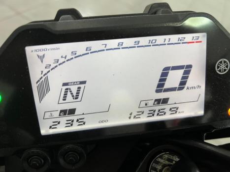 YAMAHA MT-03 300 ABS, Foto 7