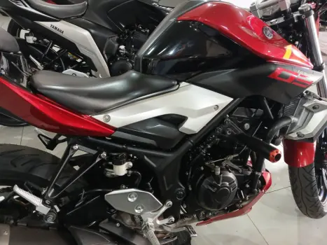 YAMAHA MT-03 300 ABS, Foto 4